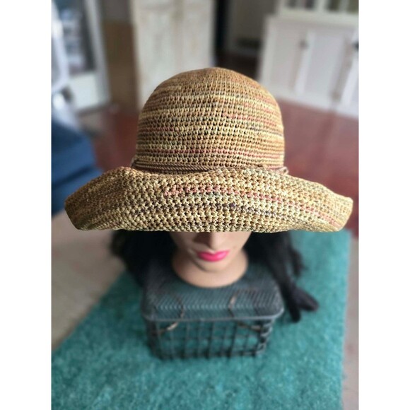 Helen Kaminski 100% Raffia hat